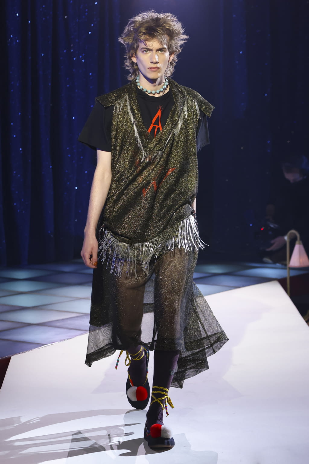 Fashion Week Paris Fall/Winter 2022 look 21 from the Andreas Kronthaler for Vivienne Westwood collection 女装