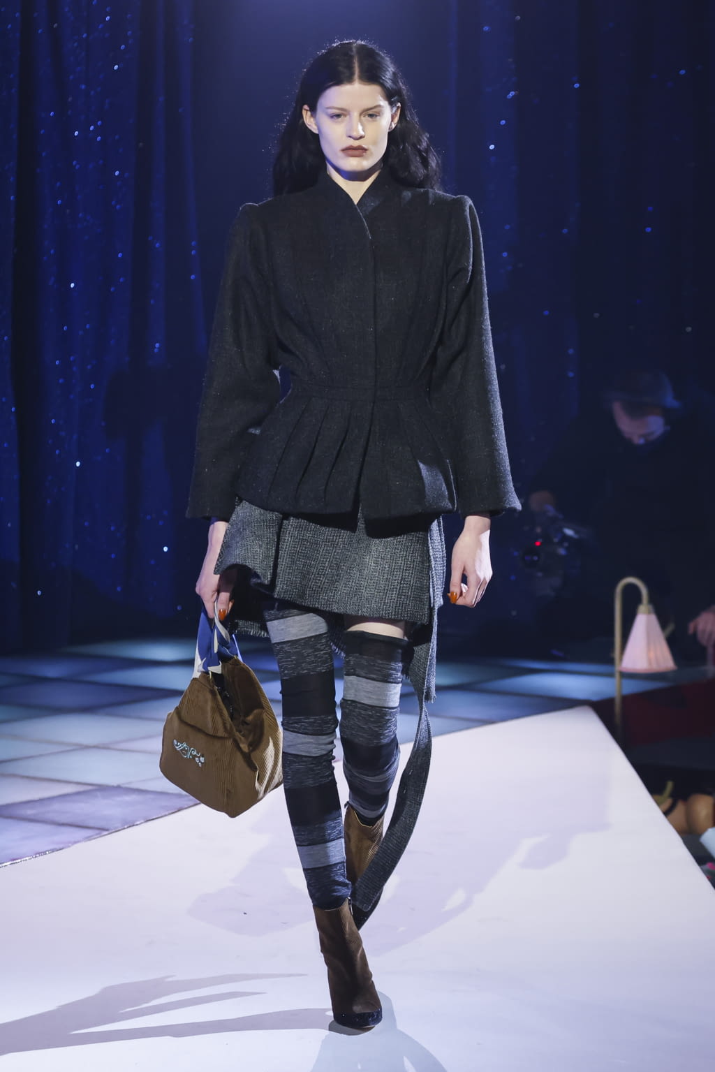 Fashion Week Paris Fall/Winter 2022 look 31 from the Andreas Kronthaler for Vivienne Westwood collection womenswear
