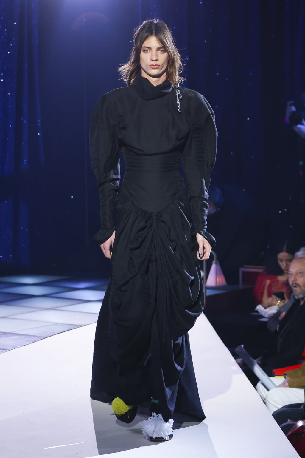 Fashion Week Paris Fall/Winter 2022 look 34 de la collection Andreas Kronthaler for Vivienne Westwood womenswear