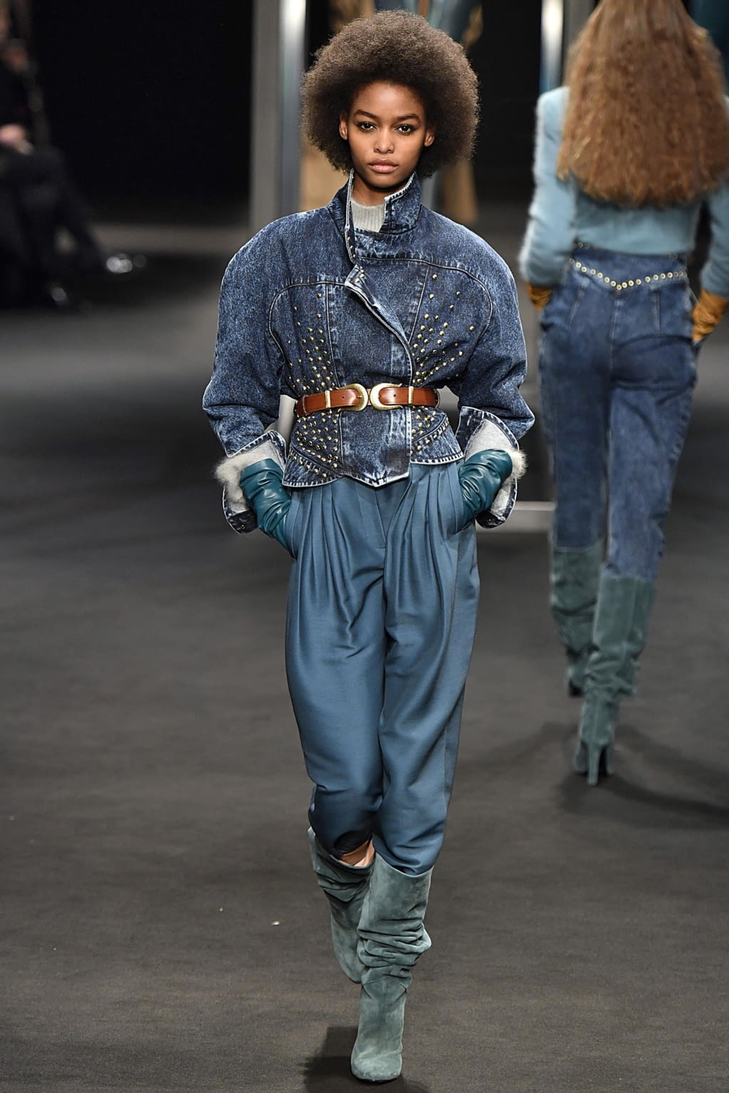 Fashion Week Milan Fall/Winter 2018 look 17 de la collection Alberta Ferretti womenswear