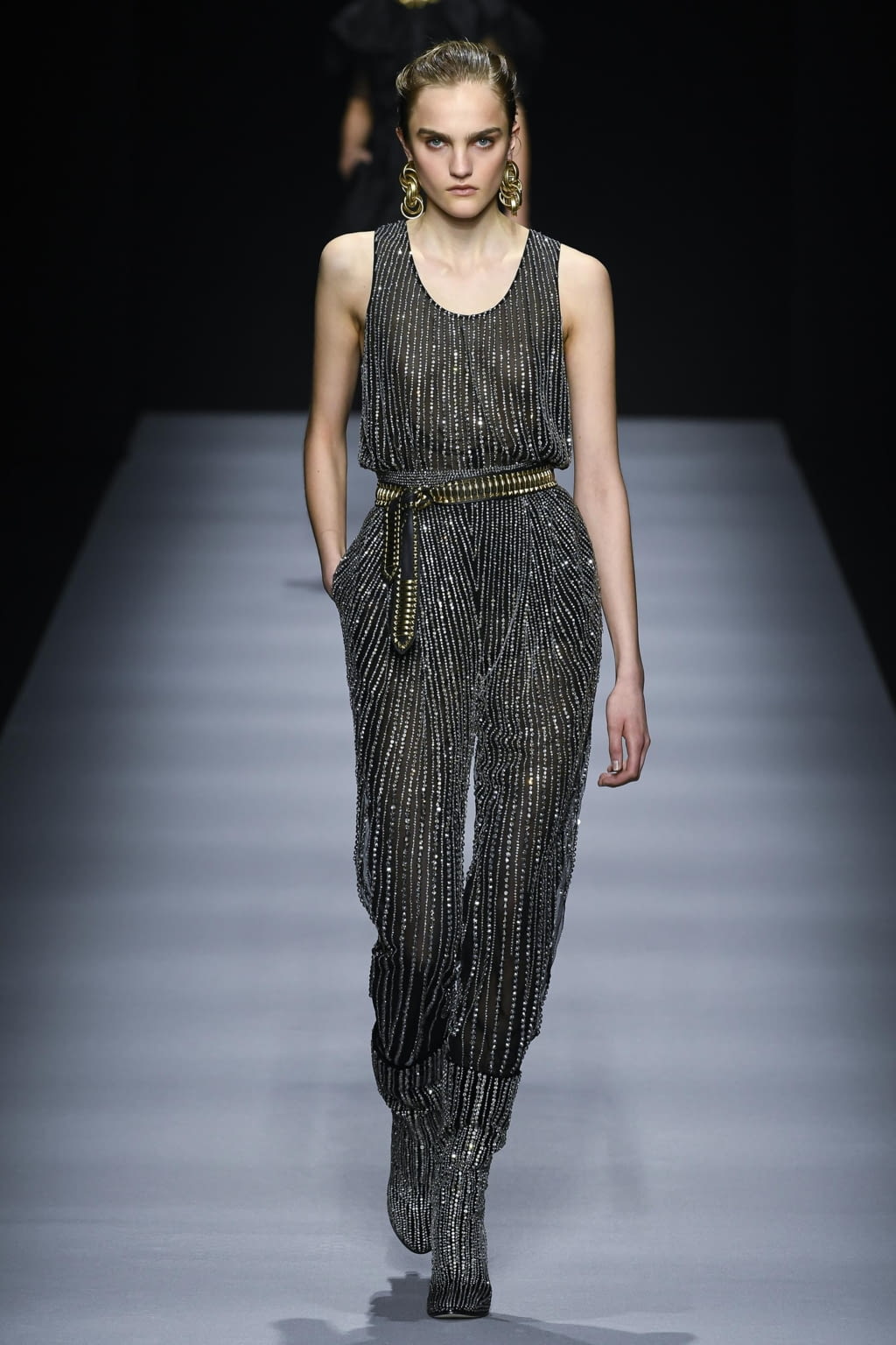 Fashion Week Milan Fall/Winter 2020 look 35 from the Alberta Ferretti collection womenswear