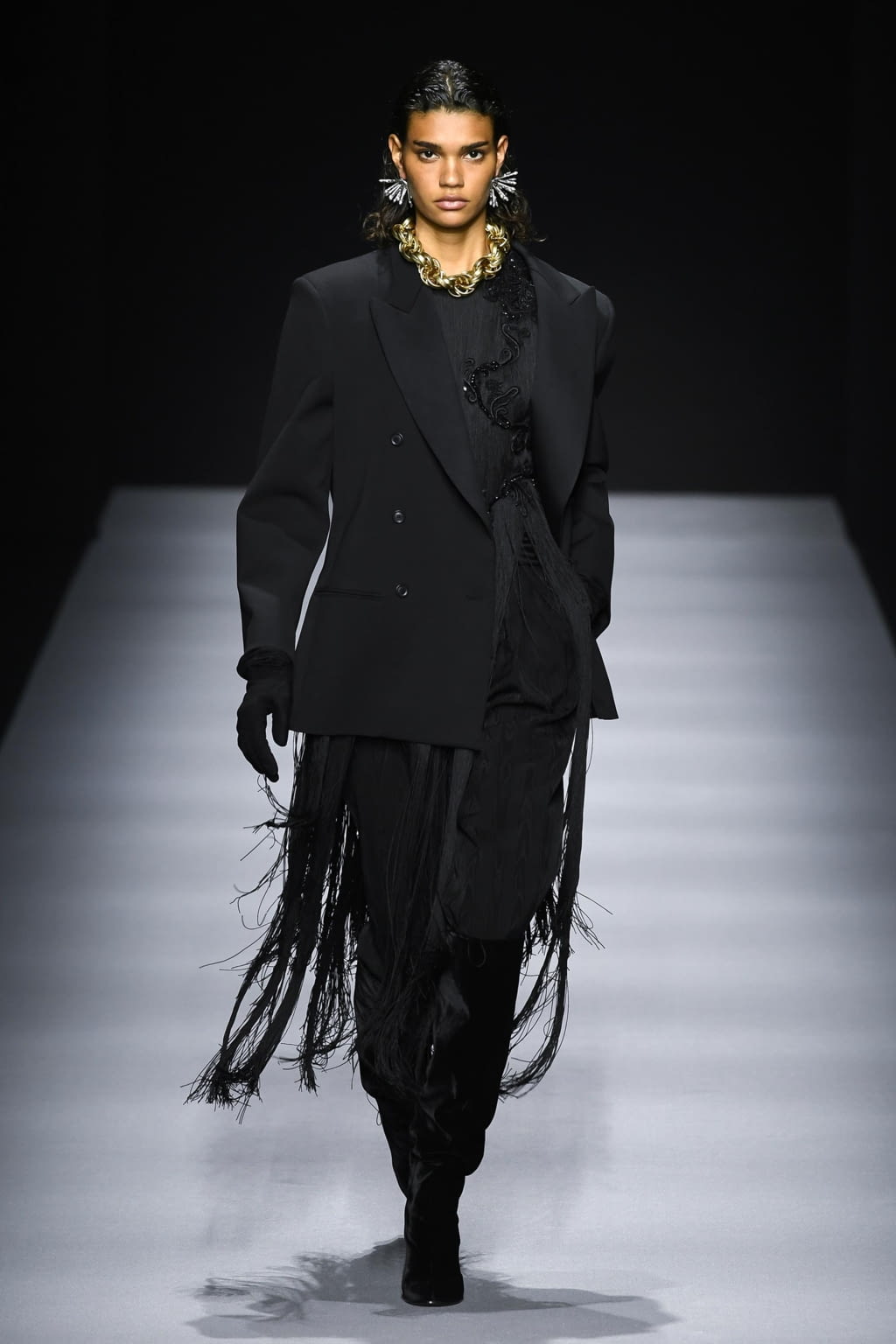 Fashion Week Milan Fall/Winter 2020 look 45 from the Alberta Ferretti collection 女装