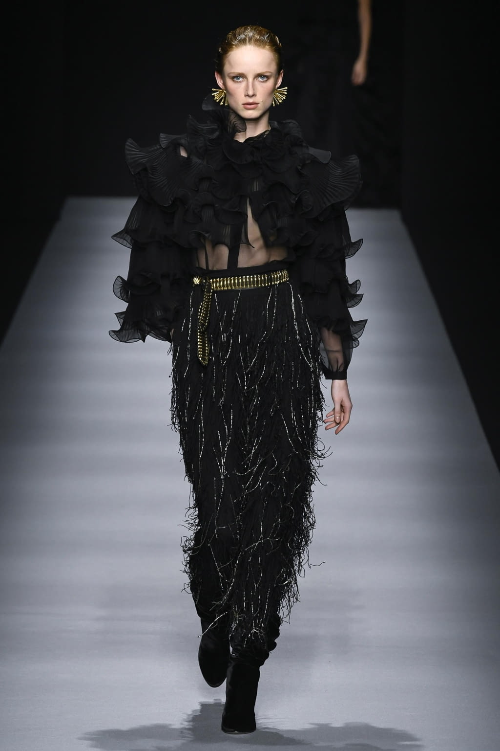 Fashion Week Milan Fall/Winter 2020 look 51 from the Alberta Ferretti collection 女装