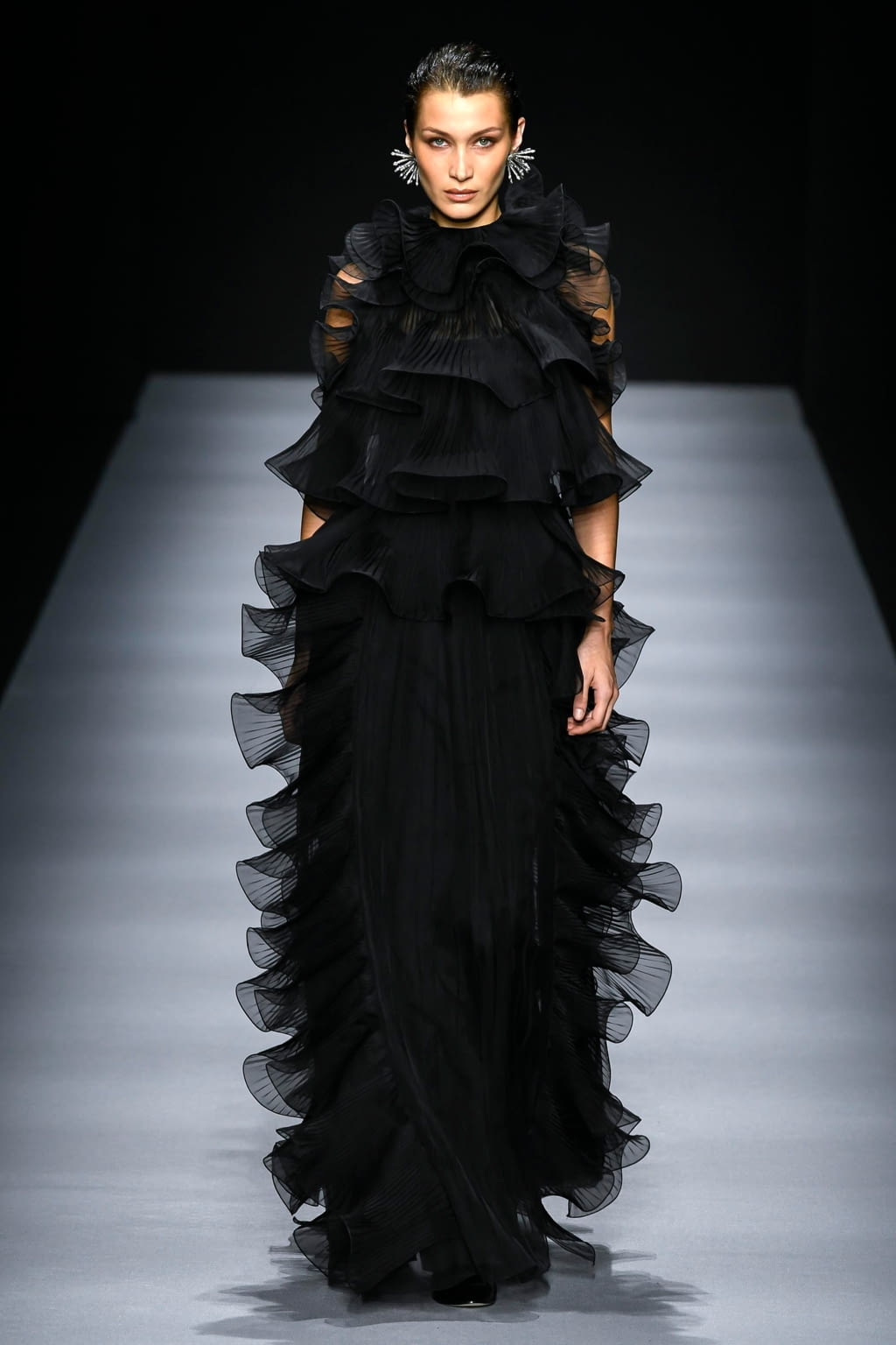 Fashion Week Milan Fall/Winter 2020 look 52 from the Alberta Ferretti collection 女装