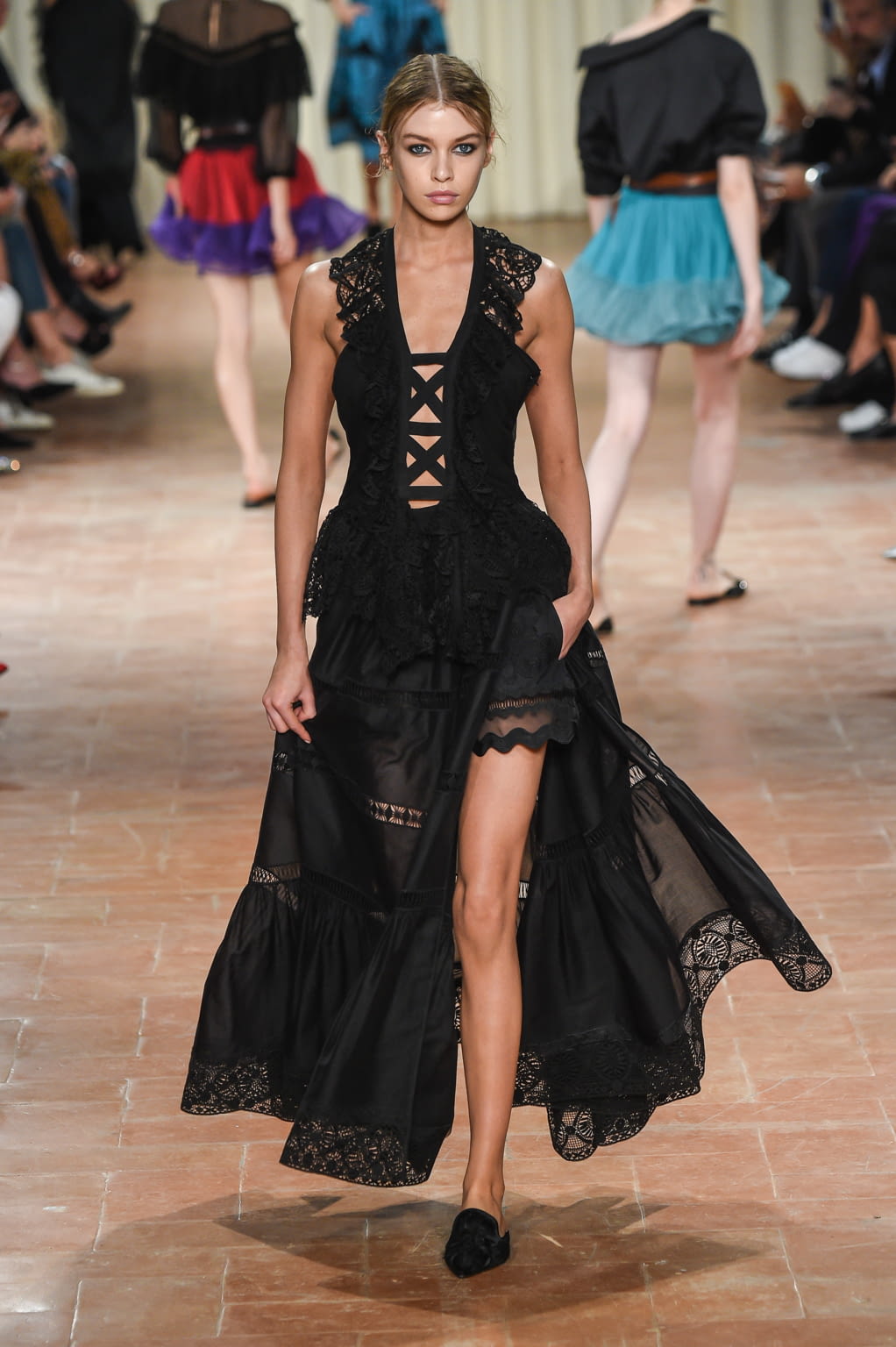 Fashion Week Milan Spring/Summer 2017 look 25 de la collection Alberta Ferretti womenswear