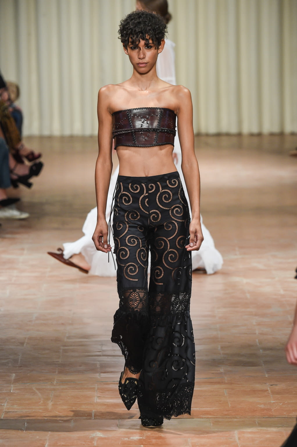 Fashion Week Milan Spring/Summer 2017 look 37 de la collection Alberta Ferretti womenswear