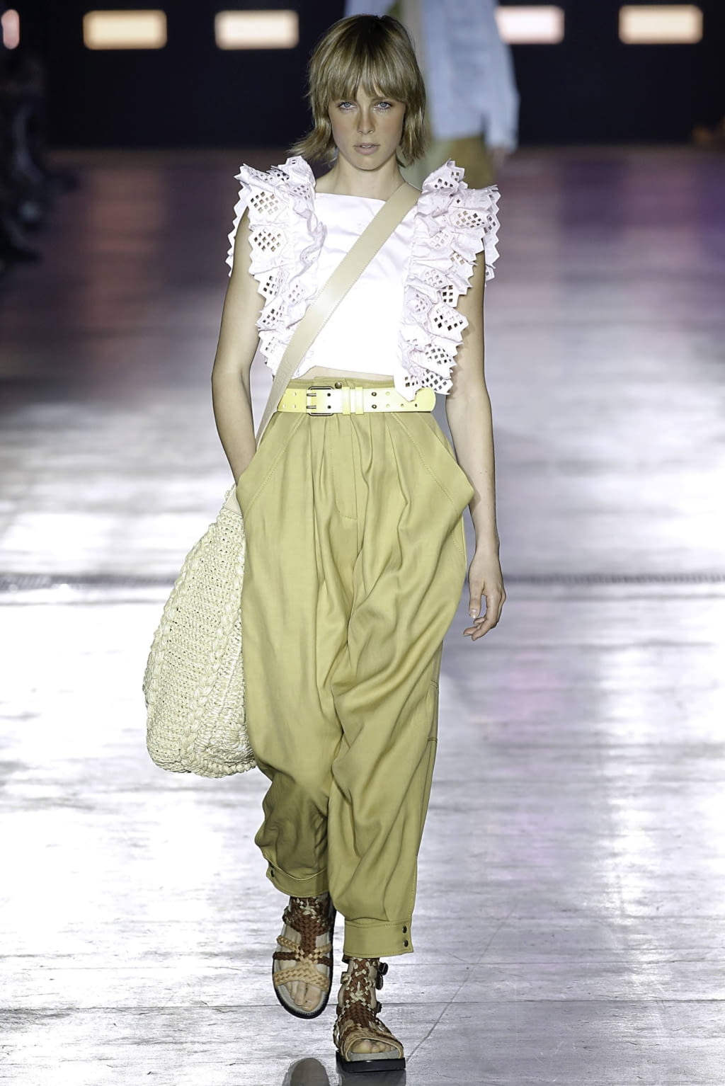 Fashion Week Milan Spring/Summer 2019 look 1 from the Alberta Ferretti collection 女装