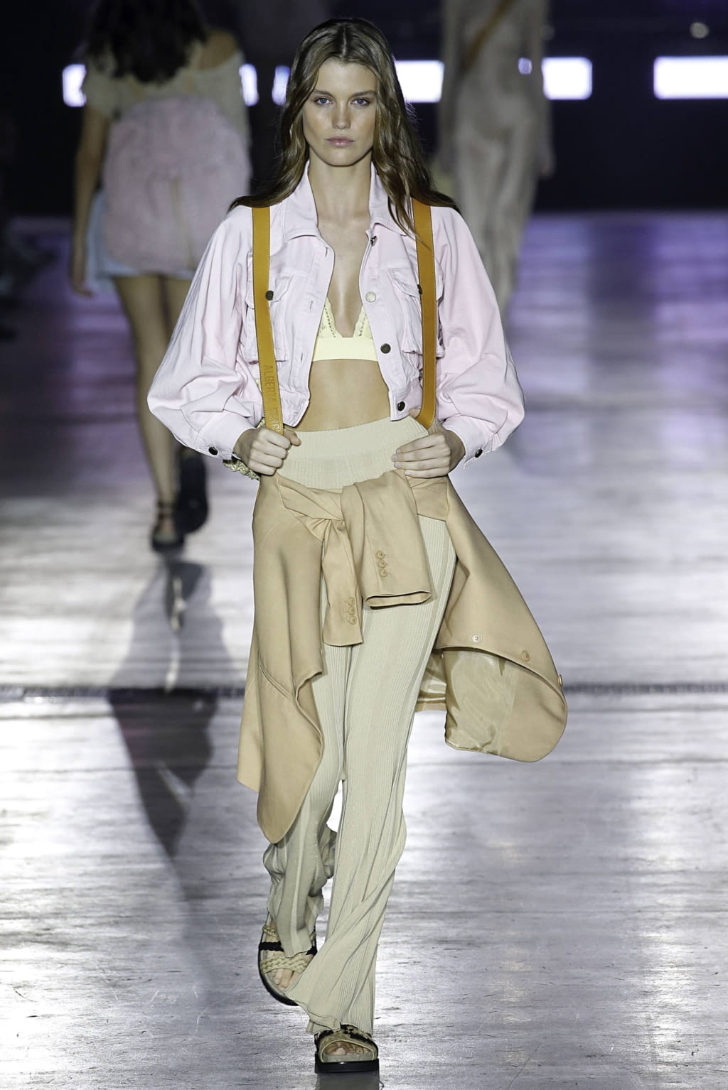 Fashion Week Milan Spring/Summer 2019 look 11 de la collection Alberta Ferretti womenswear