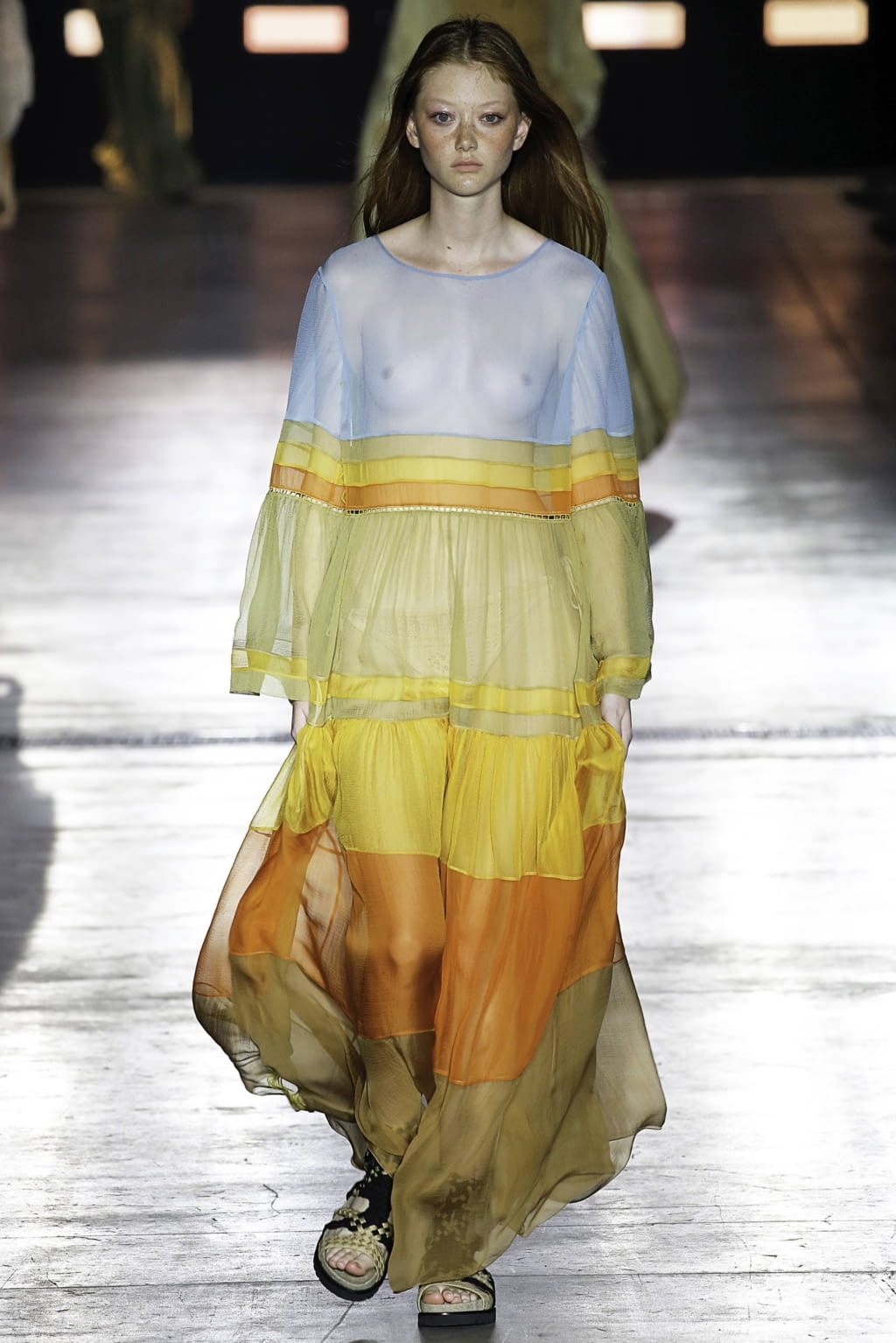 Fashion Week Milan Spring/Summer 2019 look 42 from the Alberta Ferretti collection 女装