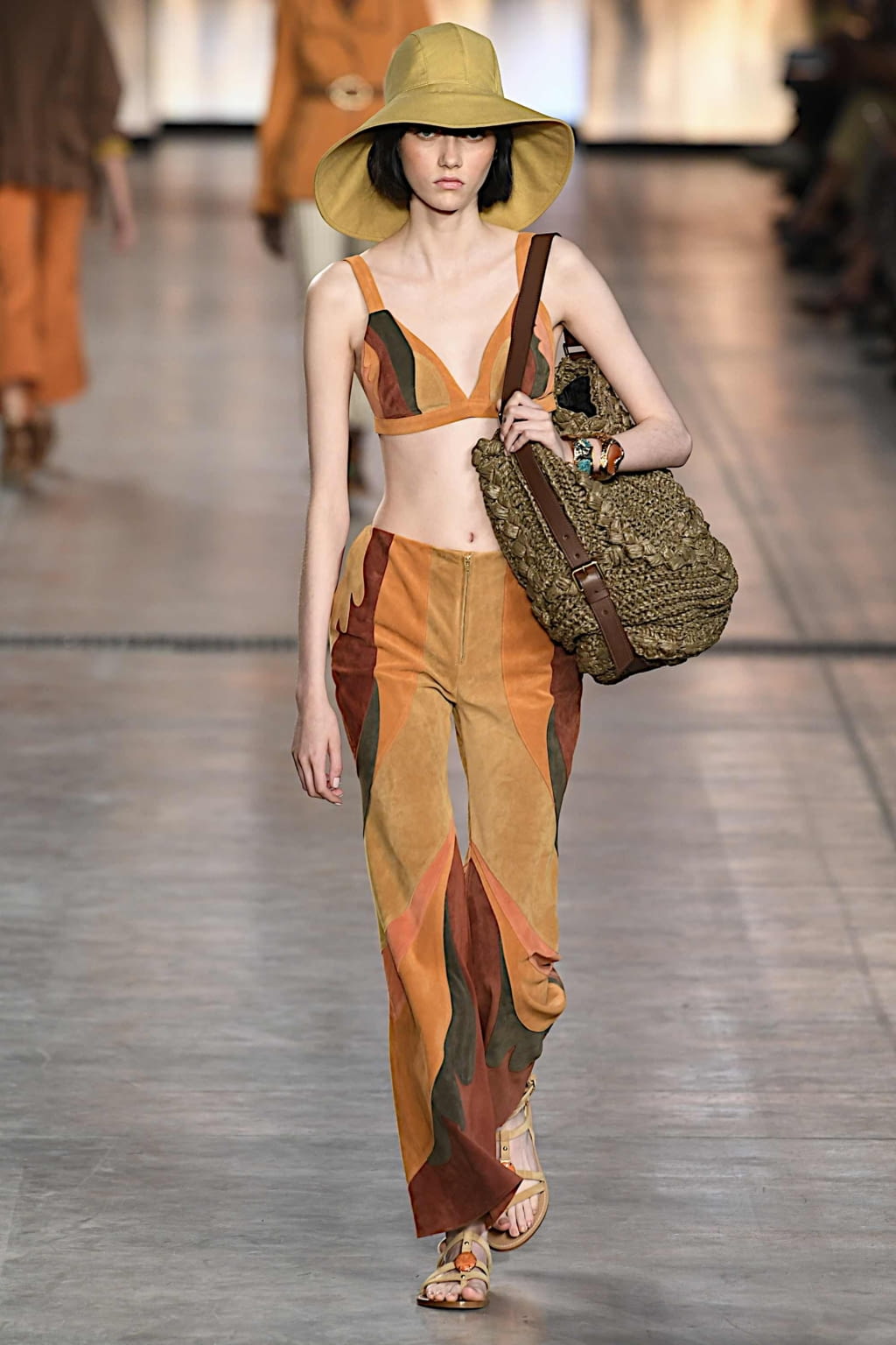 Fashion Week Milan Spring/Summer 2020 look 3 from the Alberta Ferretti collection 女装