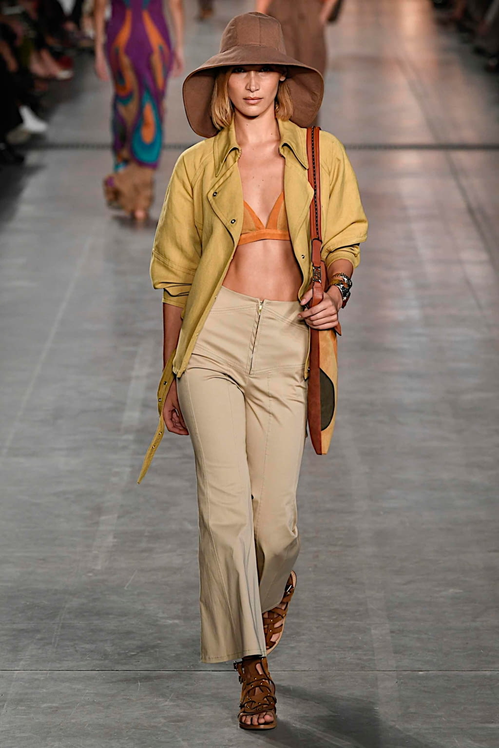 Fashion Week Milan Spring/Summer 2020 look 11 from the Alberta Ferretti collection 女装
