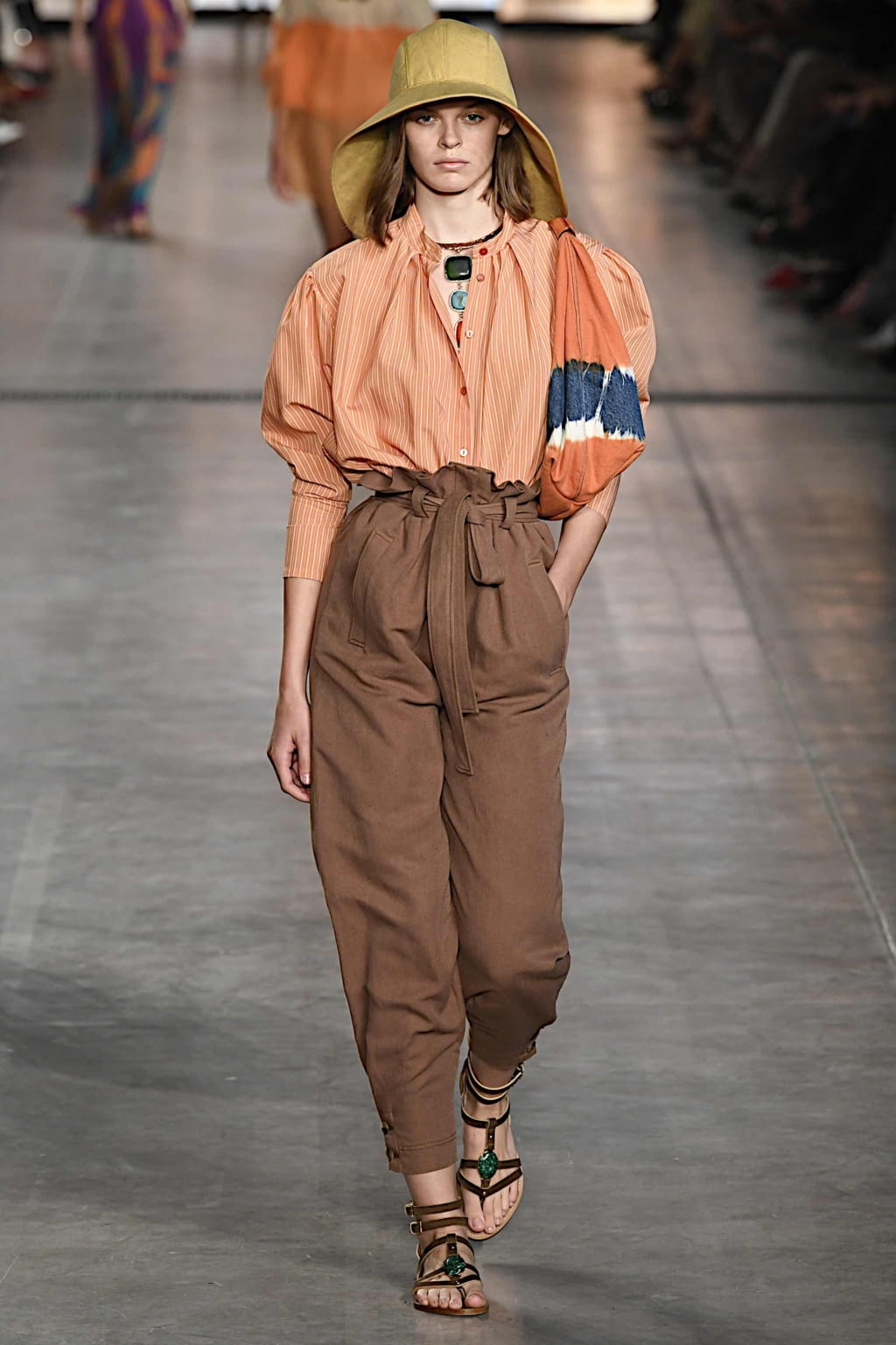 Fashion Week Milan Spring/Summer 2020 look 12 de la collection Alberta Ferretti womenswear