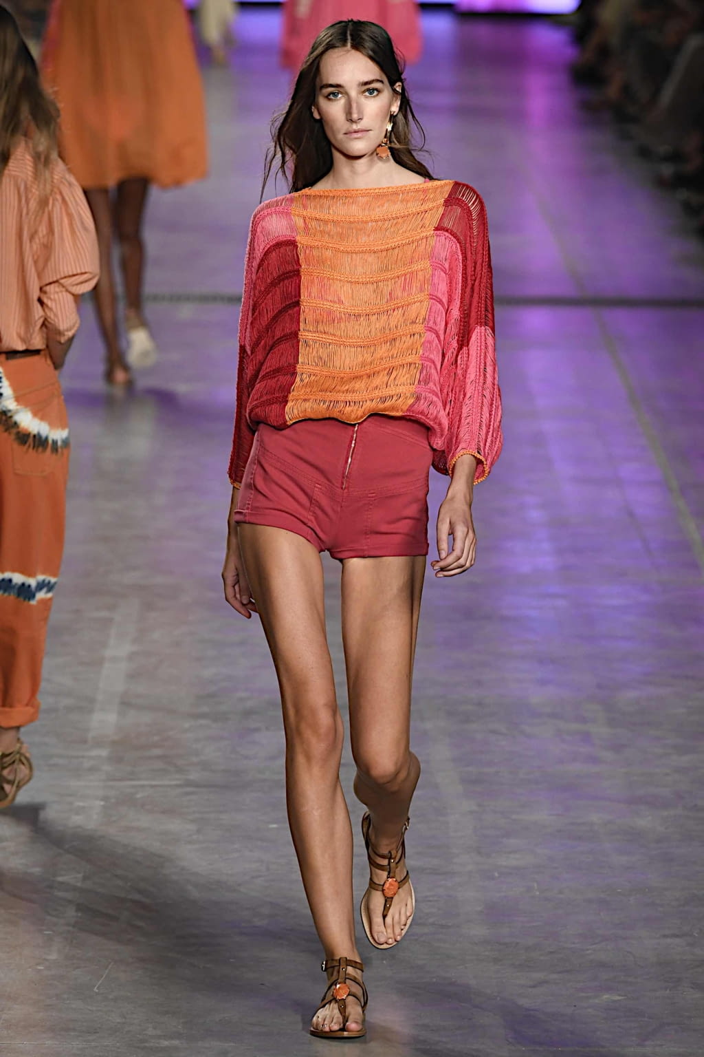 Fashion Week Milan Spring/Summer 2020 look 19 from the Alberta Ferretti collection 女装