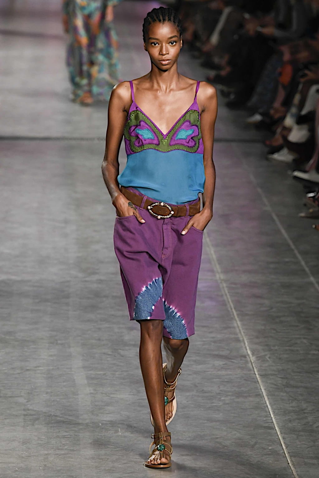 Fashion Week Milan Spring/Summer 2020 look 26 from the Alberta Ferretti collection 女装