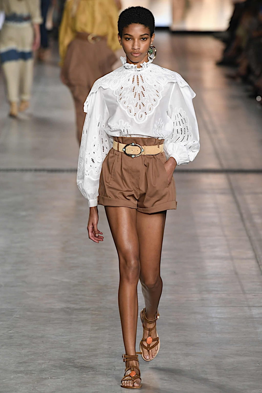 Fashion Week Milan Spring/Summer 2020 look 31 from the Alberta Ferretti collection 女装