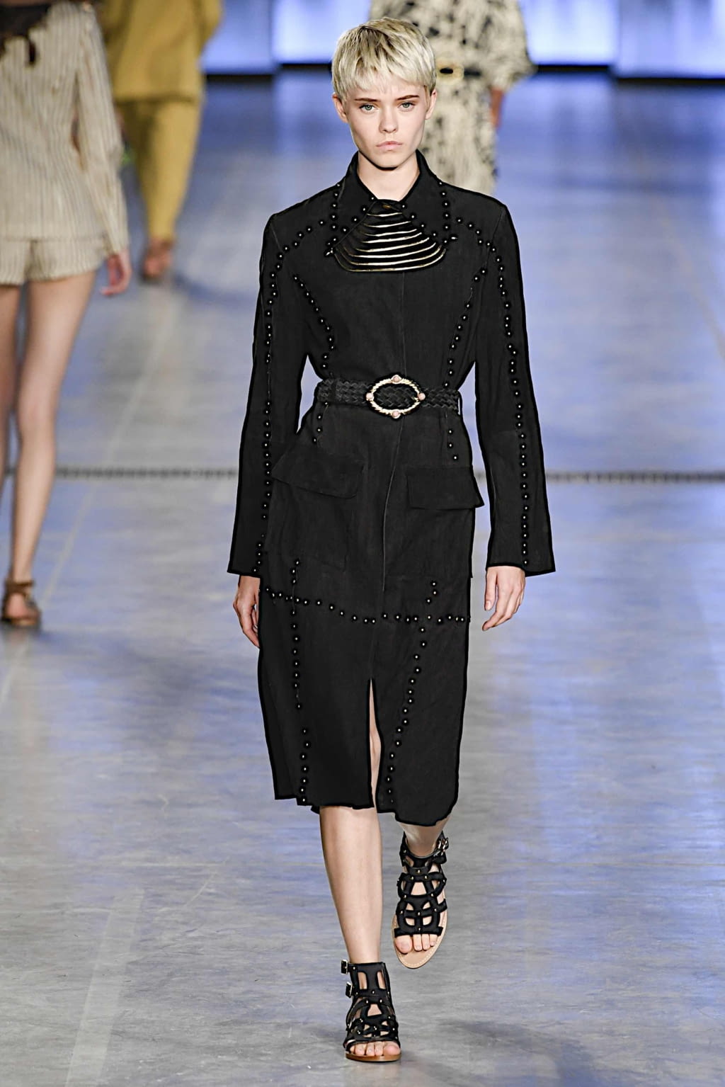 Fashion Week Milan Spring/Summer 2020 look 38 from the Alberta Ferretti collection 女装