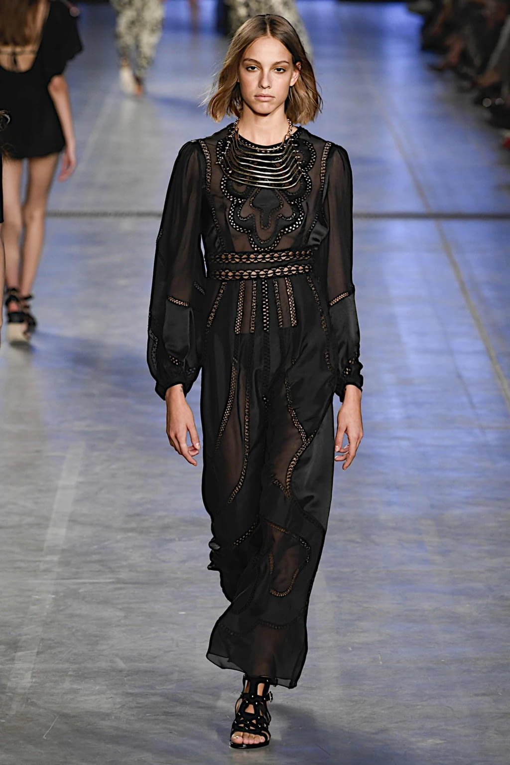 Fashion Week Milan Spring/Summer 2020 look 42 from the Alberta Ferretti collection 女装