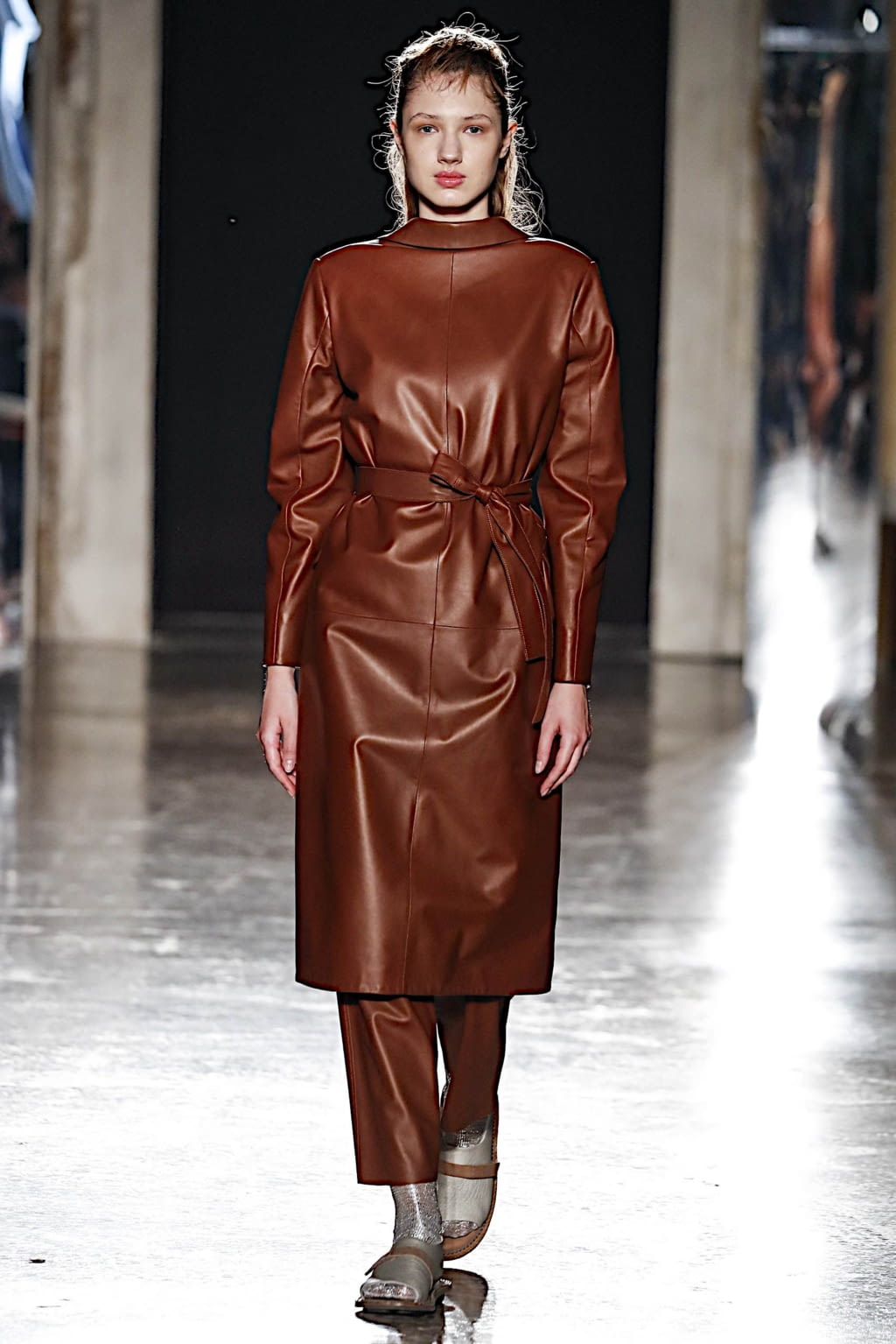Fashion Week Milan Fall/Winter 2019 look 12 from the Alberto Zambelli collection 女装