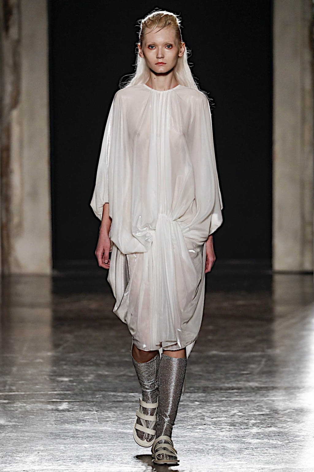 Fashion Week Milan Fall/Winter 2019 look 13 de la collection Alberto Zambelli womenswear