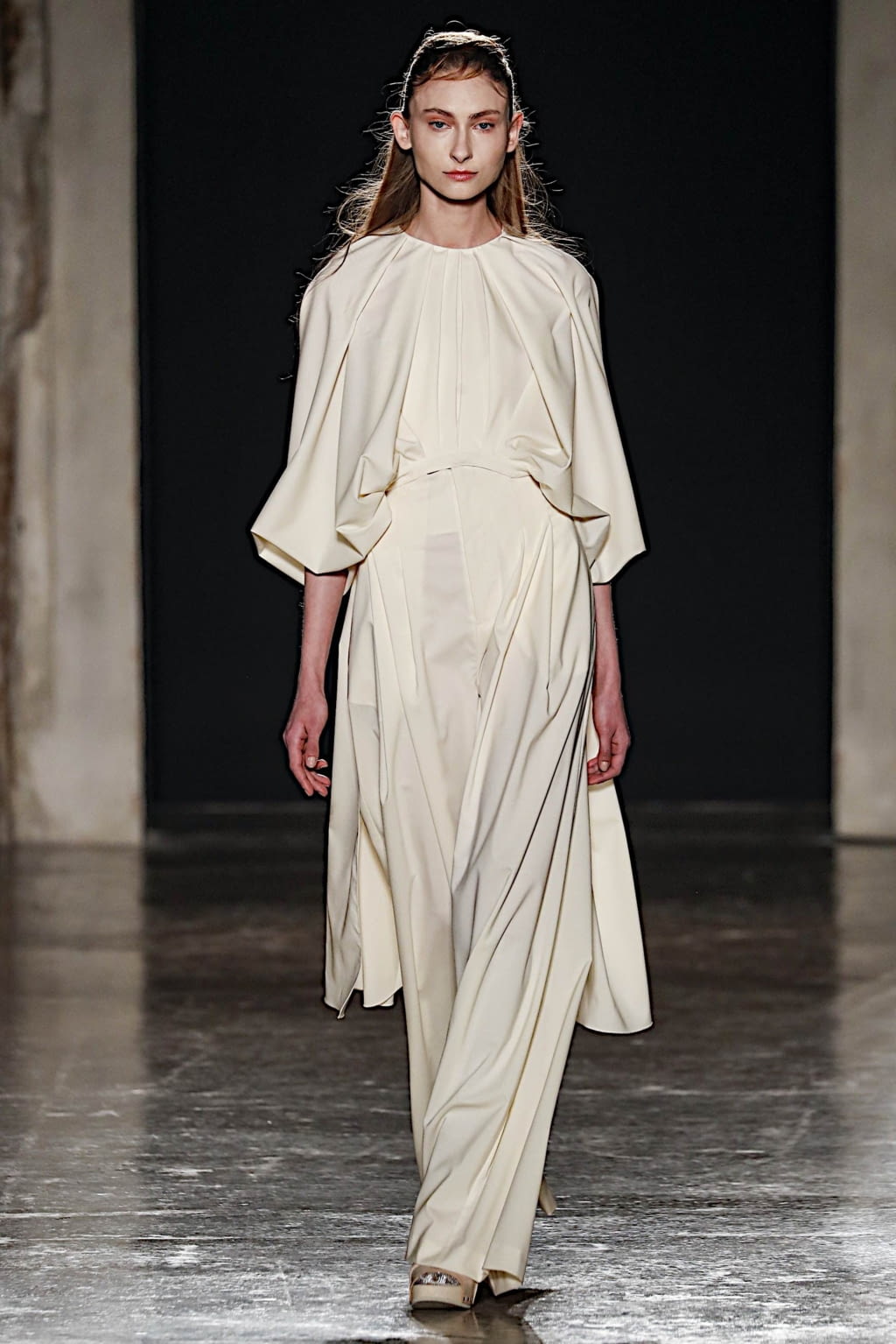 Fashion Week Milan Fall/Winter 2019 look 15 de la collection Alberto Zambelli womenswear