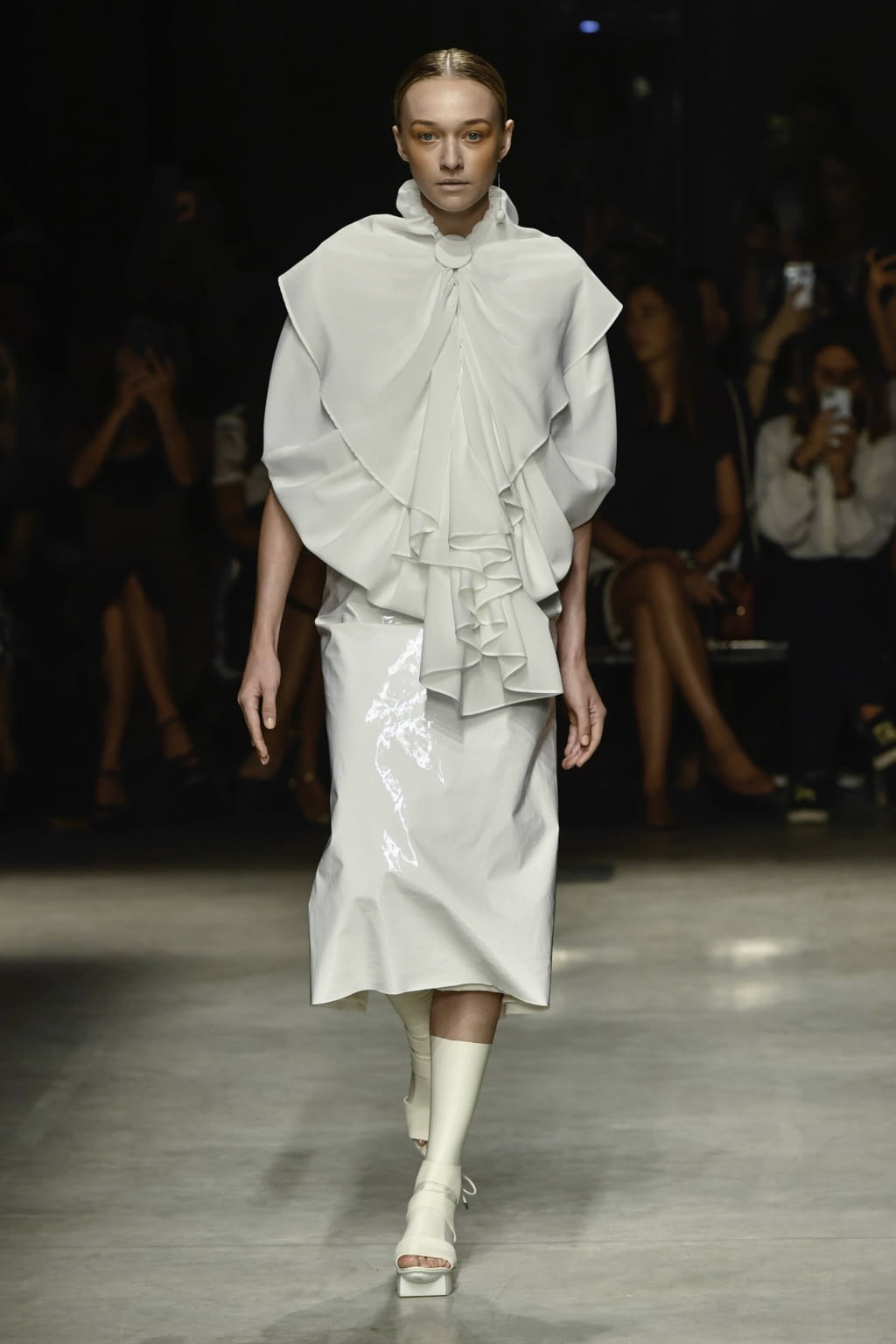Fashion Week Milan Spring/Summer 2019 look 1 de la collection Alberto Zambelli womenswear