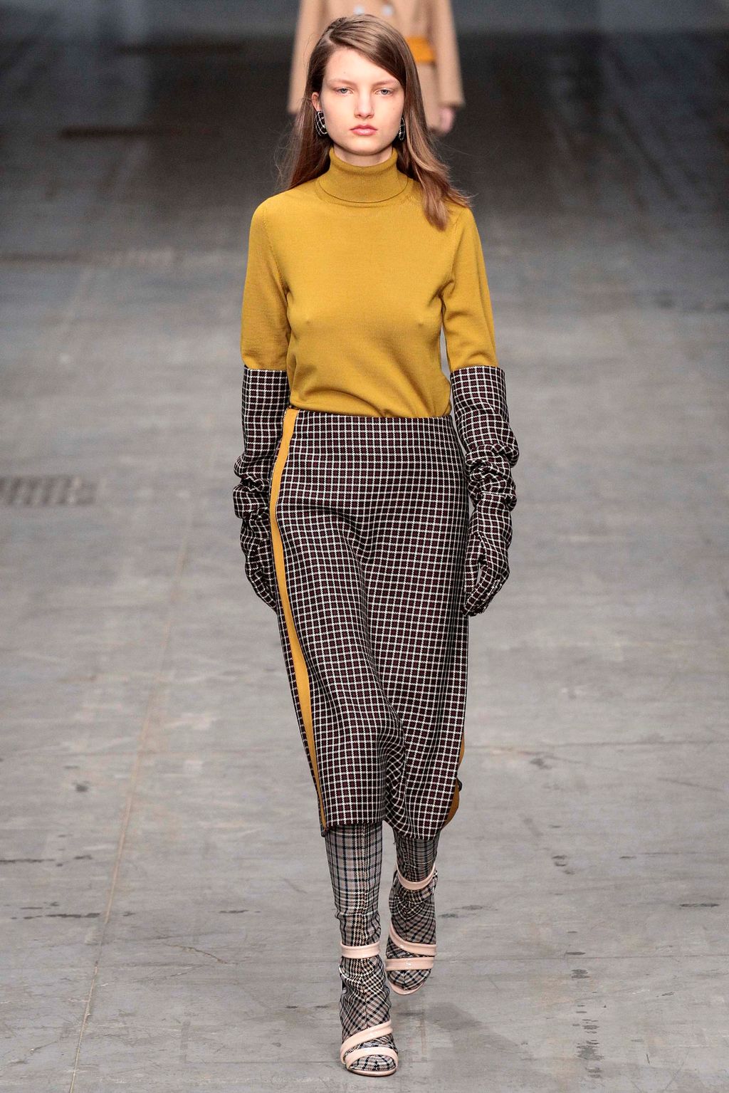 Fashion Week Milan Fall/Winter 2018 look 6 de la collection Albino Teodoro womenswear