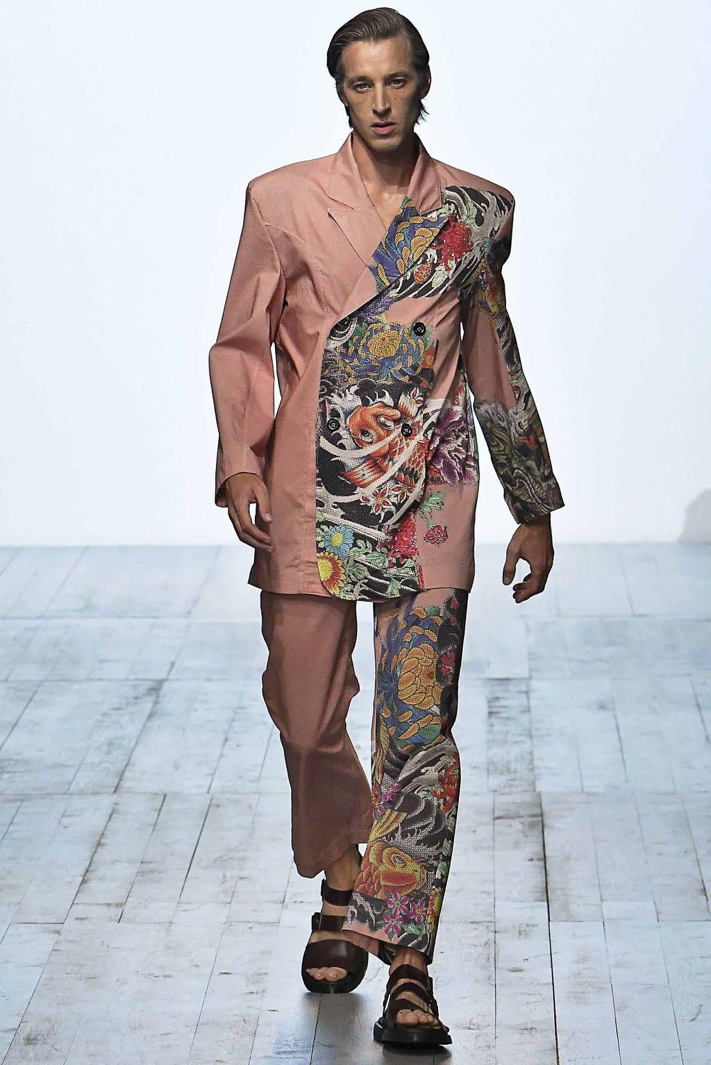 Fashion Week London Spring/Summer 2019 look 26 de la collection Alex Mullins menswear