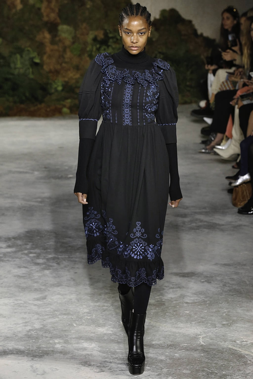 Fashion Week London Fall/Winter 2019 look 14 from the Alexa Chung collection womenswear