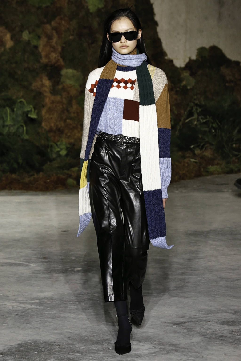 Fashion Week London Fall/Winter 2019 look 20 from the Alexa Chung collection womenswear