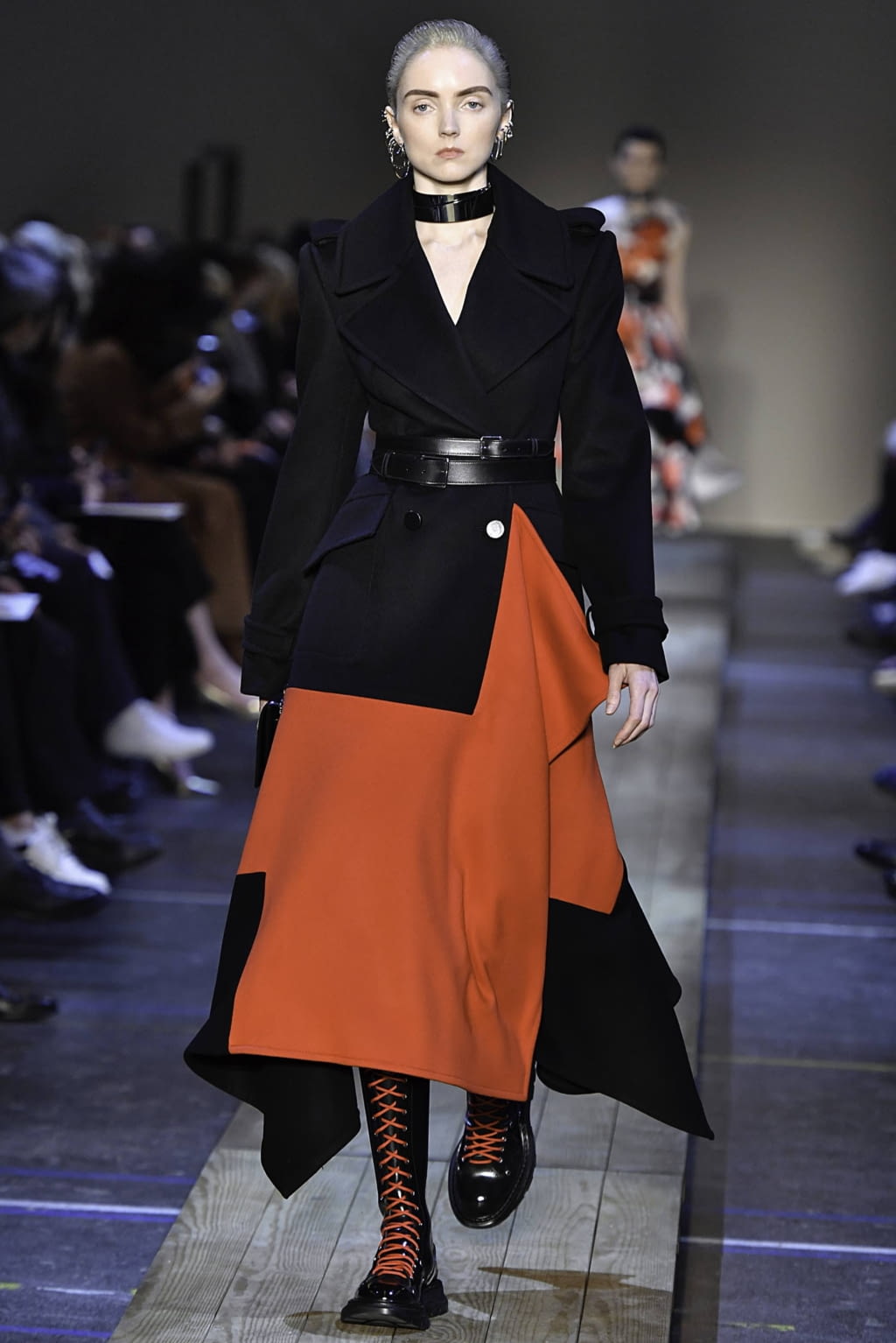 Fashion Week Paris Fall/Winter 2019 look 8 de la collection Alexander McQueen womenswear