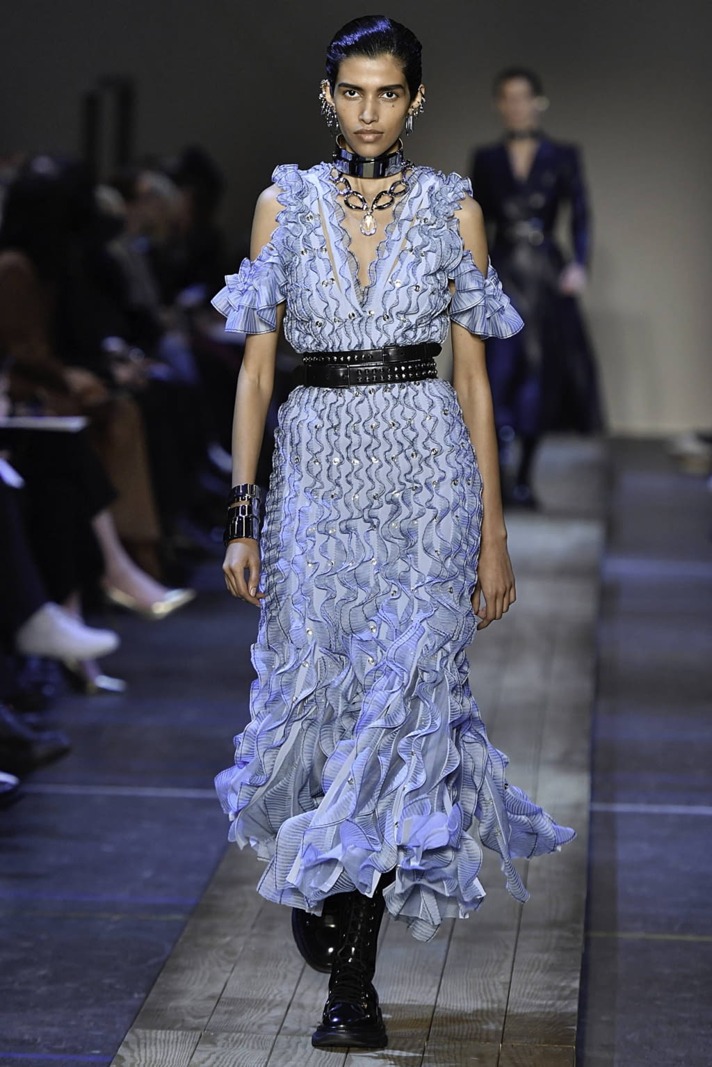 Fashion Week Paris Fall/Winter 2019 look 19 from the Alexander McQueen collection 女装