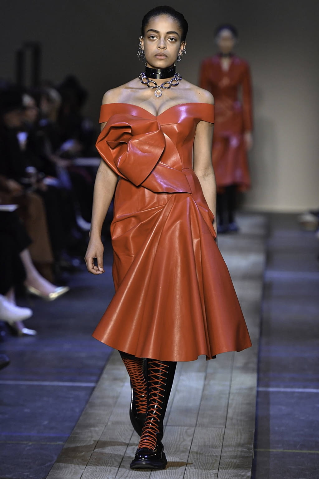 Fashion Week Paris Fall/Winter 2019 look 21 de la collection Alexander McQueen womenswear