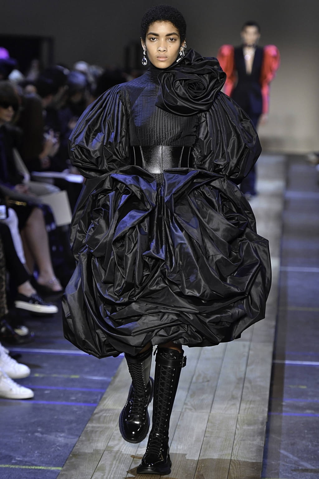 Fashion Week Paris Fall/Winter 2019 look 37 from the Alexander McQueen collection 女装