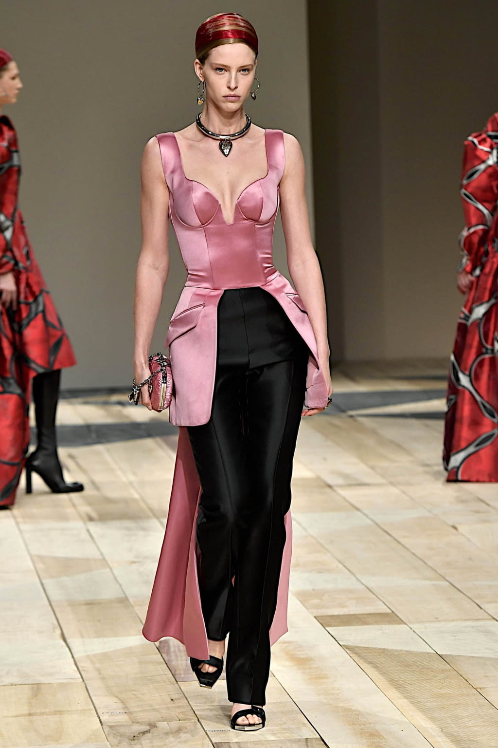 Fashion Week Paris Fall/Winter 2020 look 42 de la collection Alexander McQueen womenswear