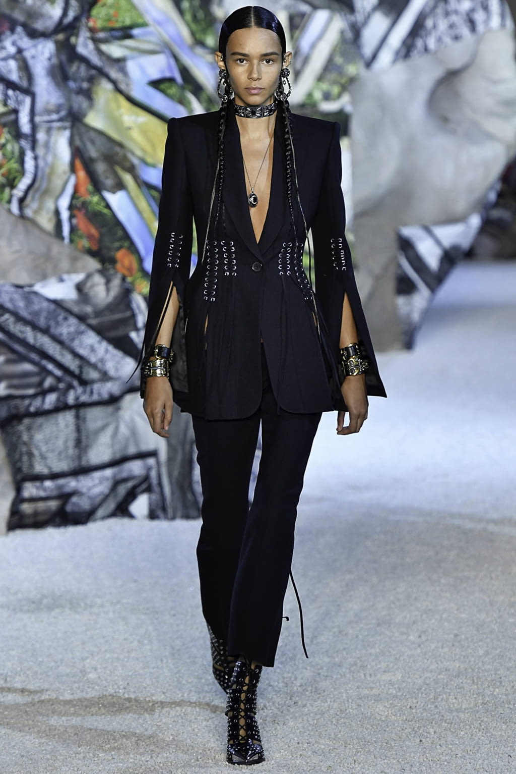 Fashion Week Paris Spring/Summer 2019 look 6 de la collection Alexander McQueen womenswear