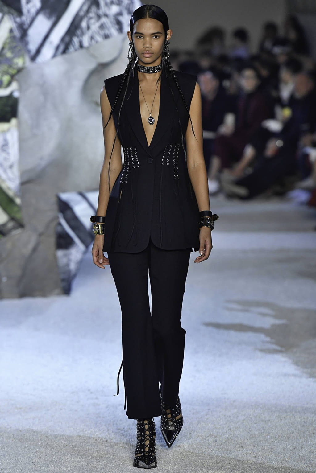 Fashion Week Paris Spring/Summer 2019 look 8 de la collection Alexander McQueen womenswear