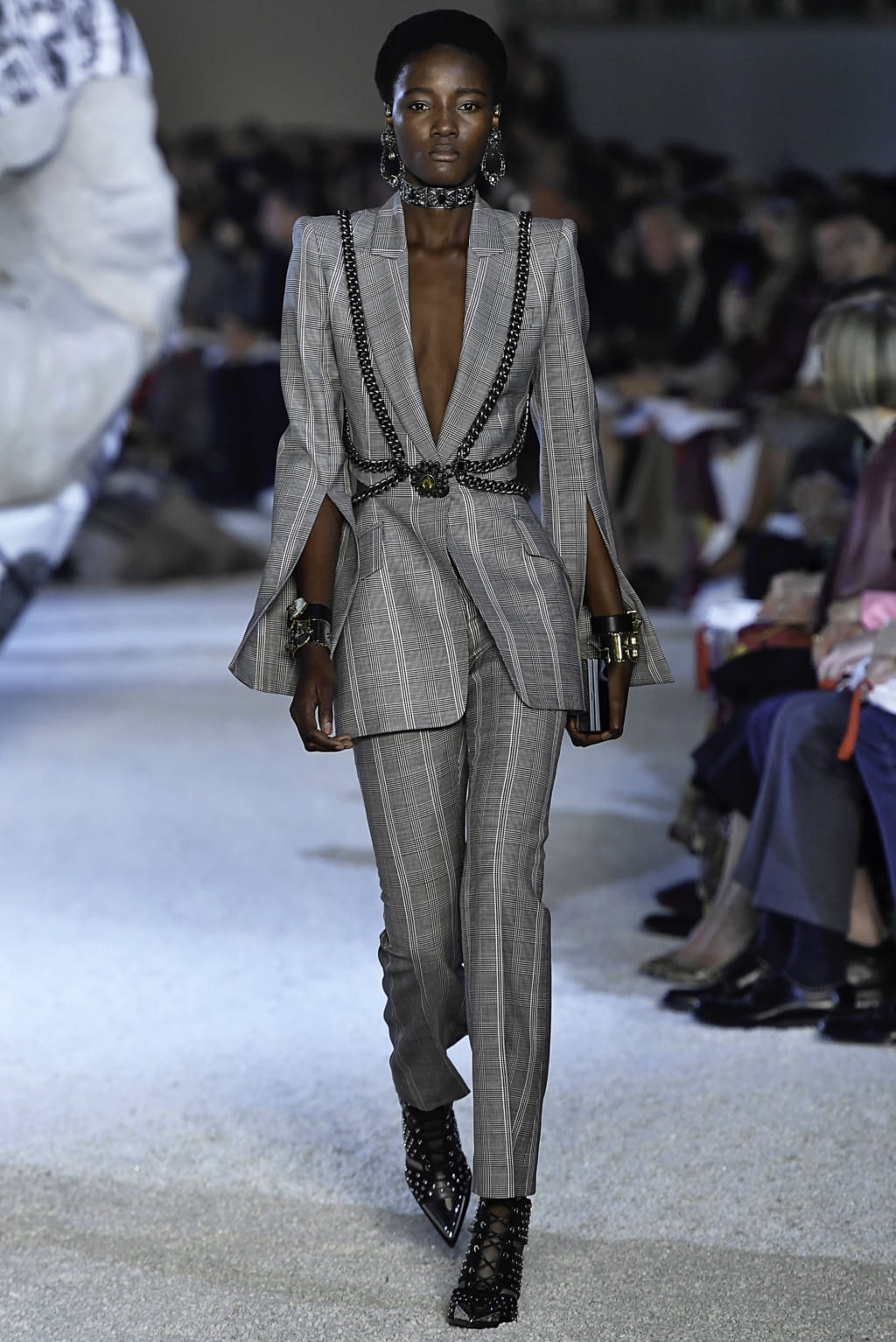 Fashion Week Paris Spring/Summer 2019 look 11 de la collection Alexander McQueen womenswear