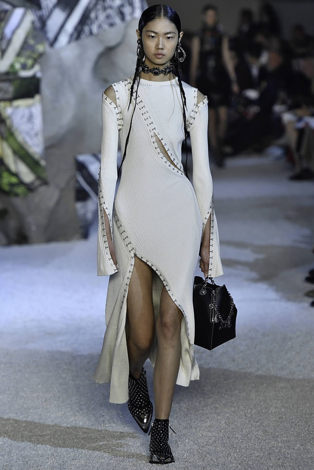 Fashion Week Paris Spring/Summer 2019 look 18 de la collection Alexander McQueen womenswear