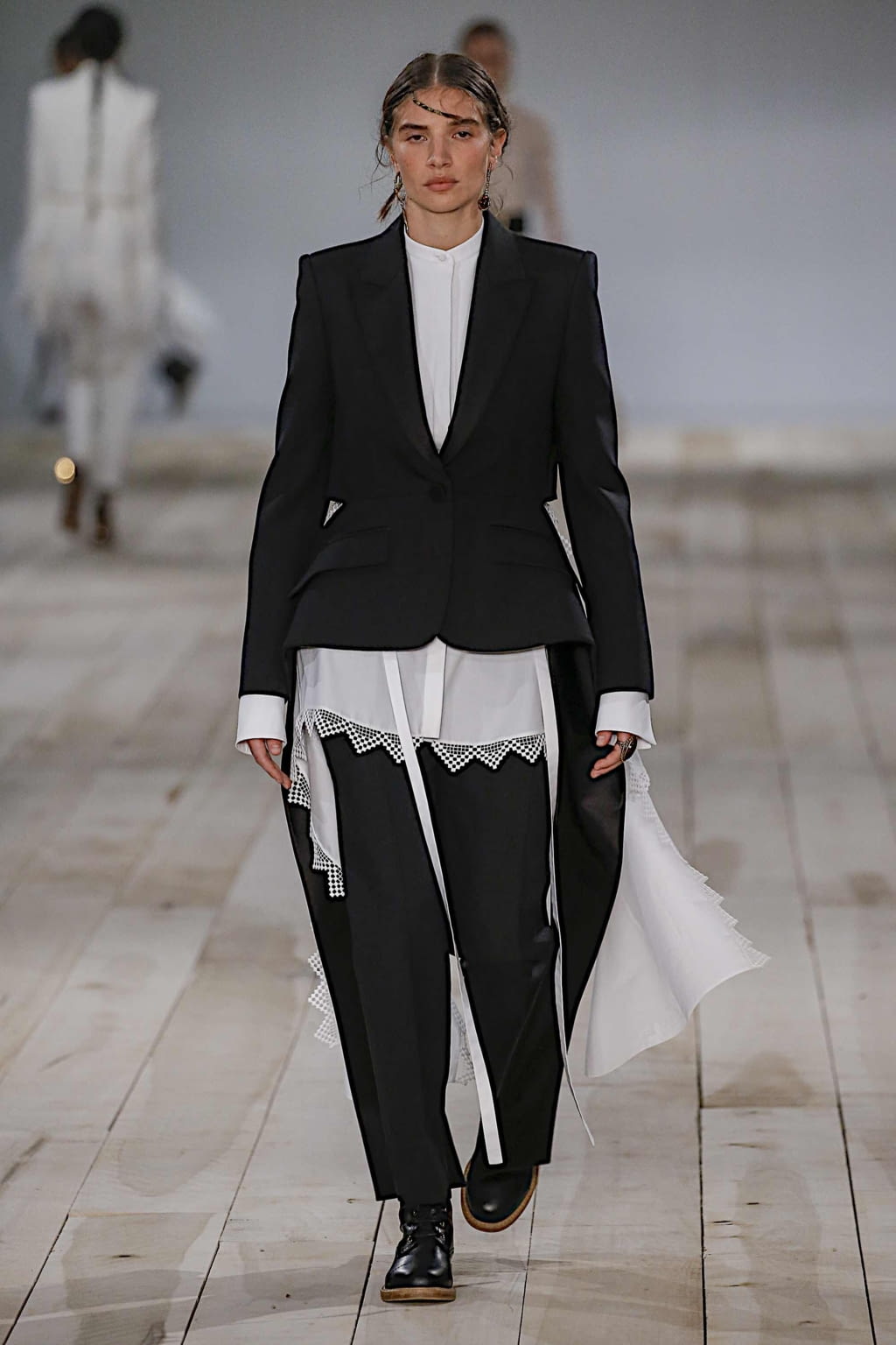 Fashion Week Paris Spring/Summer 2020 look 18 de la collection Alexander McQueen womenswear