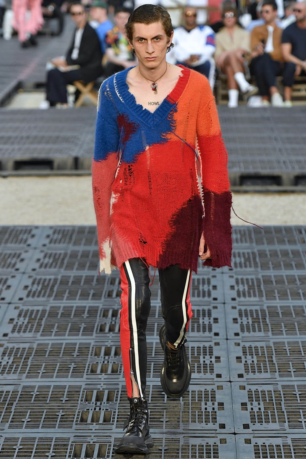 Fashion Week Paris Spring/Summer 2019 look 24 de la collection Alexander McQueen menswear