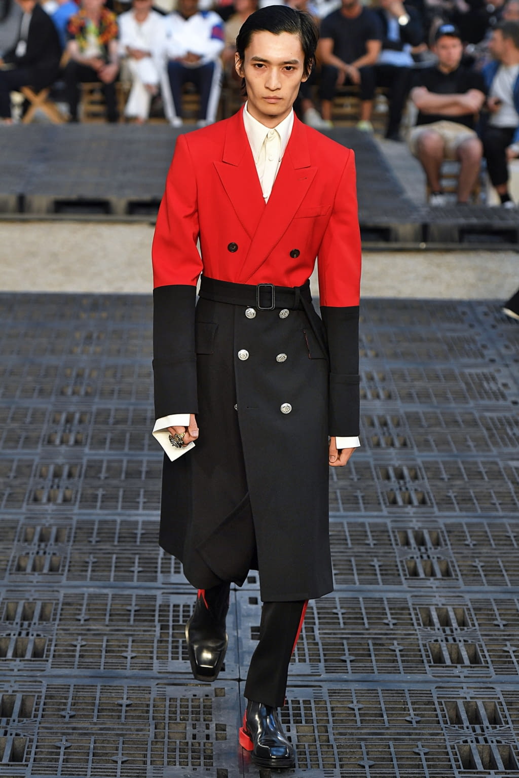Fashion Week Paris Spring/Summer 2019 look 33 de la collection Alexander McQueen menswear