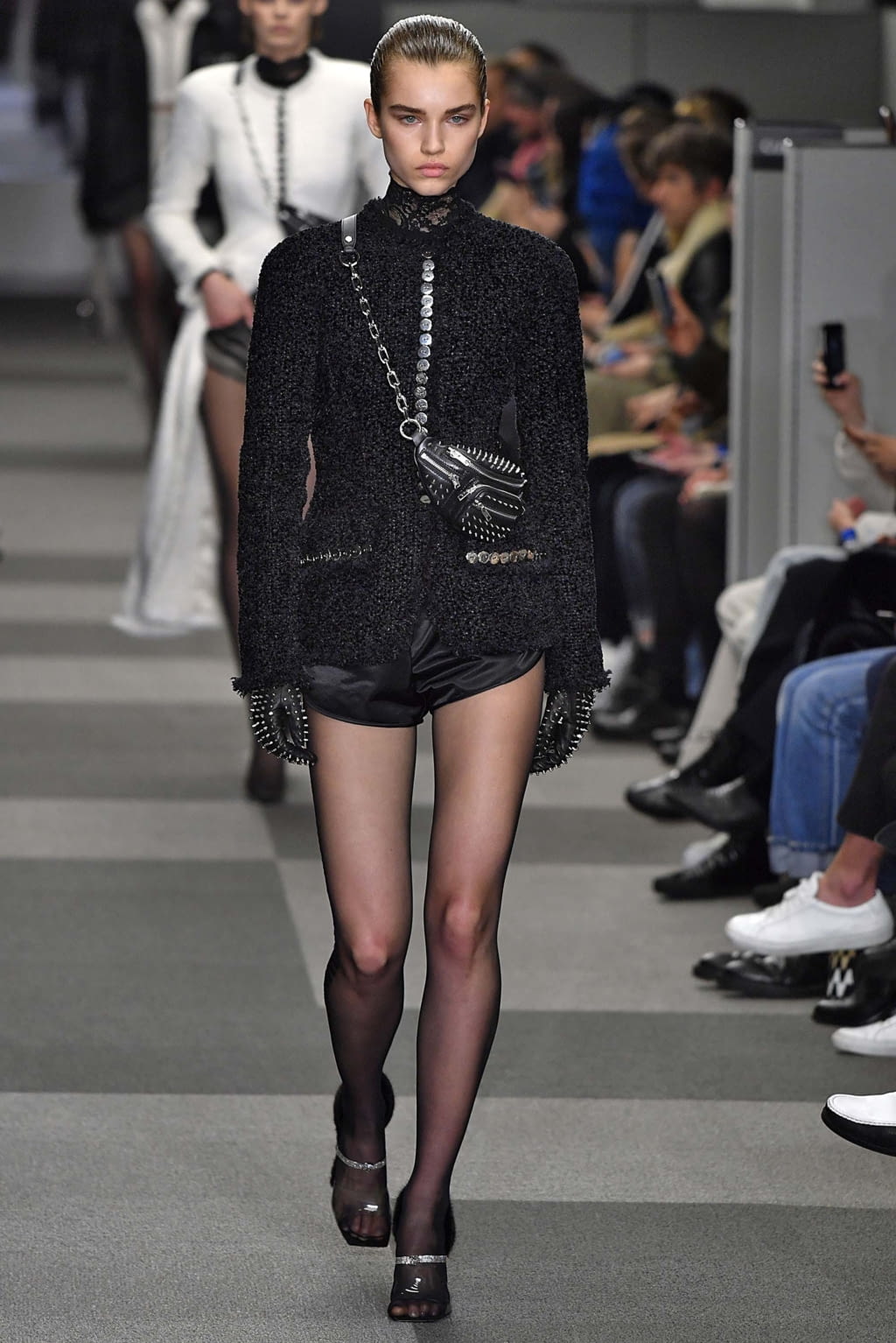 Louis Vuitton S/S 18 womenswear #20 - Tagwalk: The Fashion Search Engine