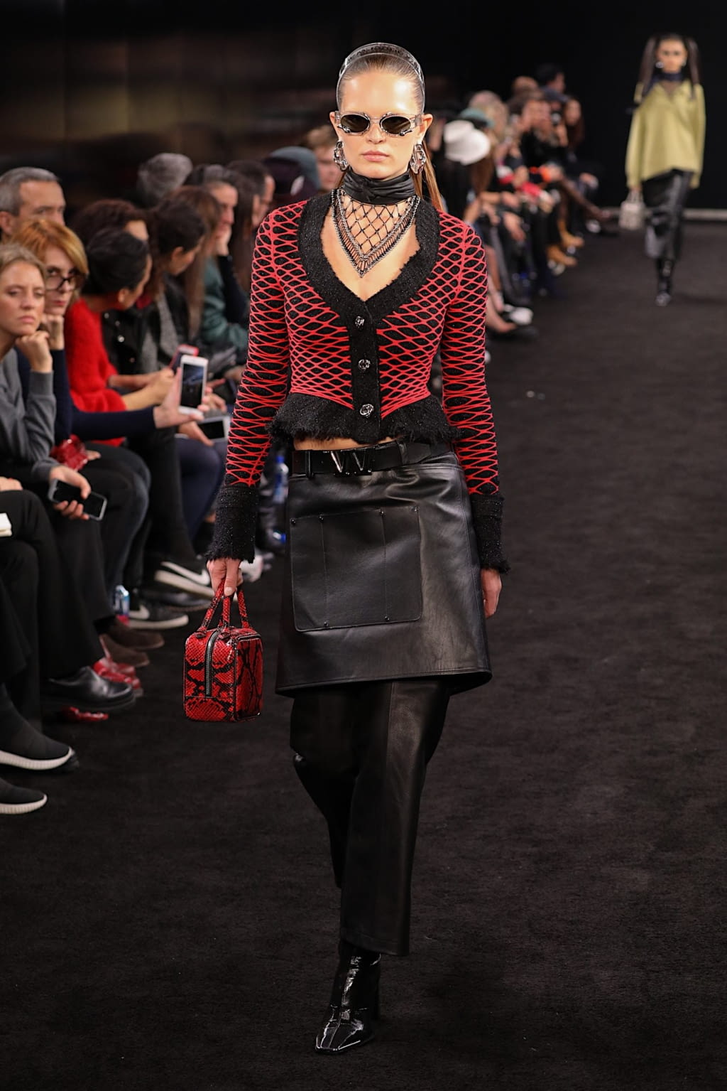 Fashion Week New York Fall/Winter 2019 look 8 from the Alexander Wang collection 女装