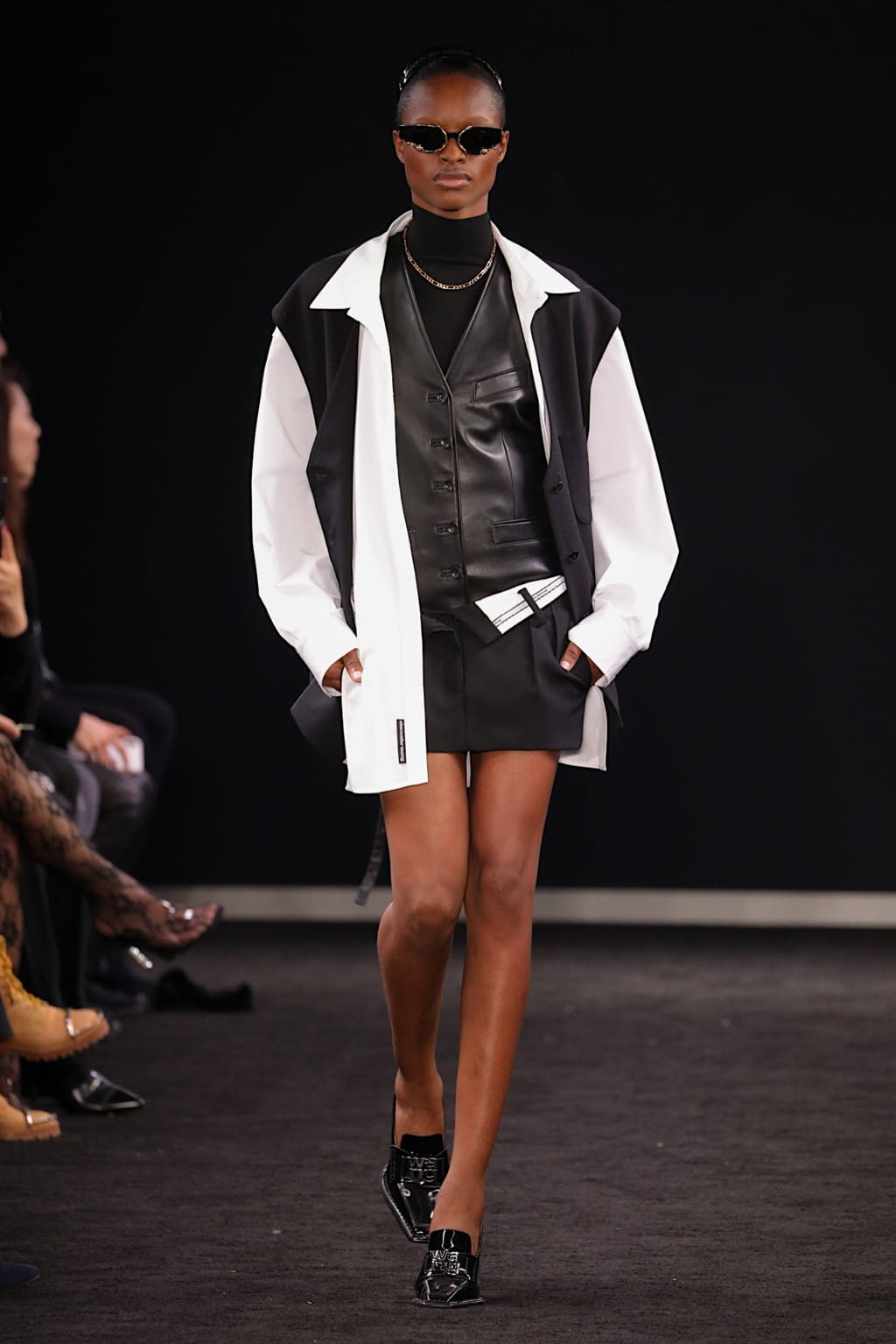 Fashion Week New York Fall/Winter 2019 look 30 from the Alexander Wang collection 女装
