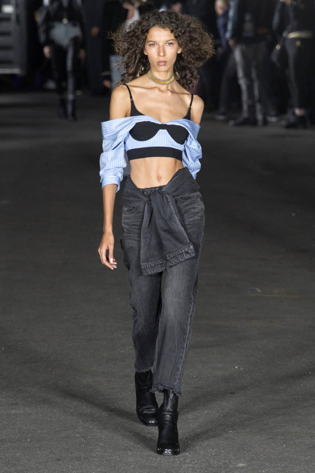 Fashion Week New York Spring/Summer 2018 look 19 from the Alexander Wang collection womenswear
