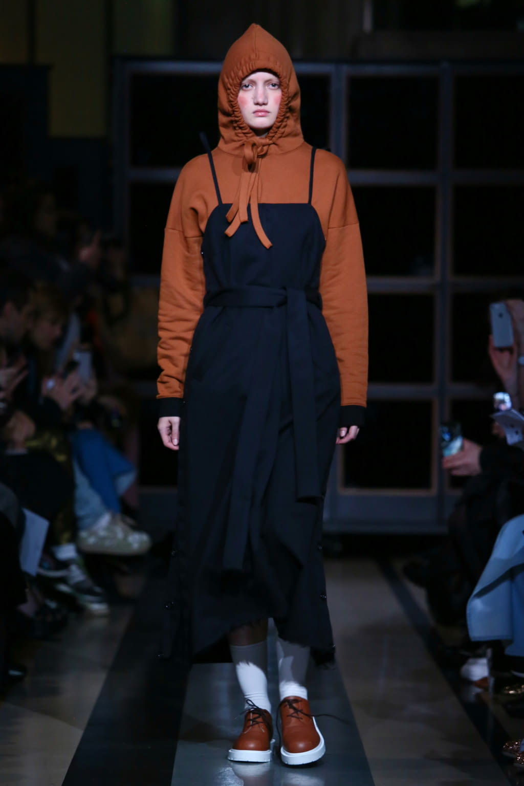 Fashion Week London Fall/Winter 2017 look 2 de la collection Alexandra Moura womenswear