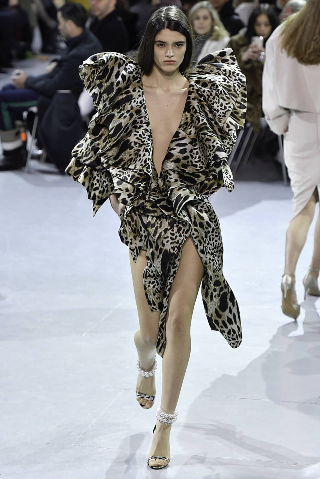 Fashion Week Paris Spring/Summer 2019 look 13 from the Alexandre Vauthier collection couture