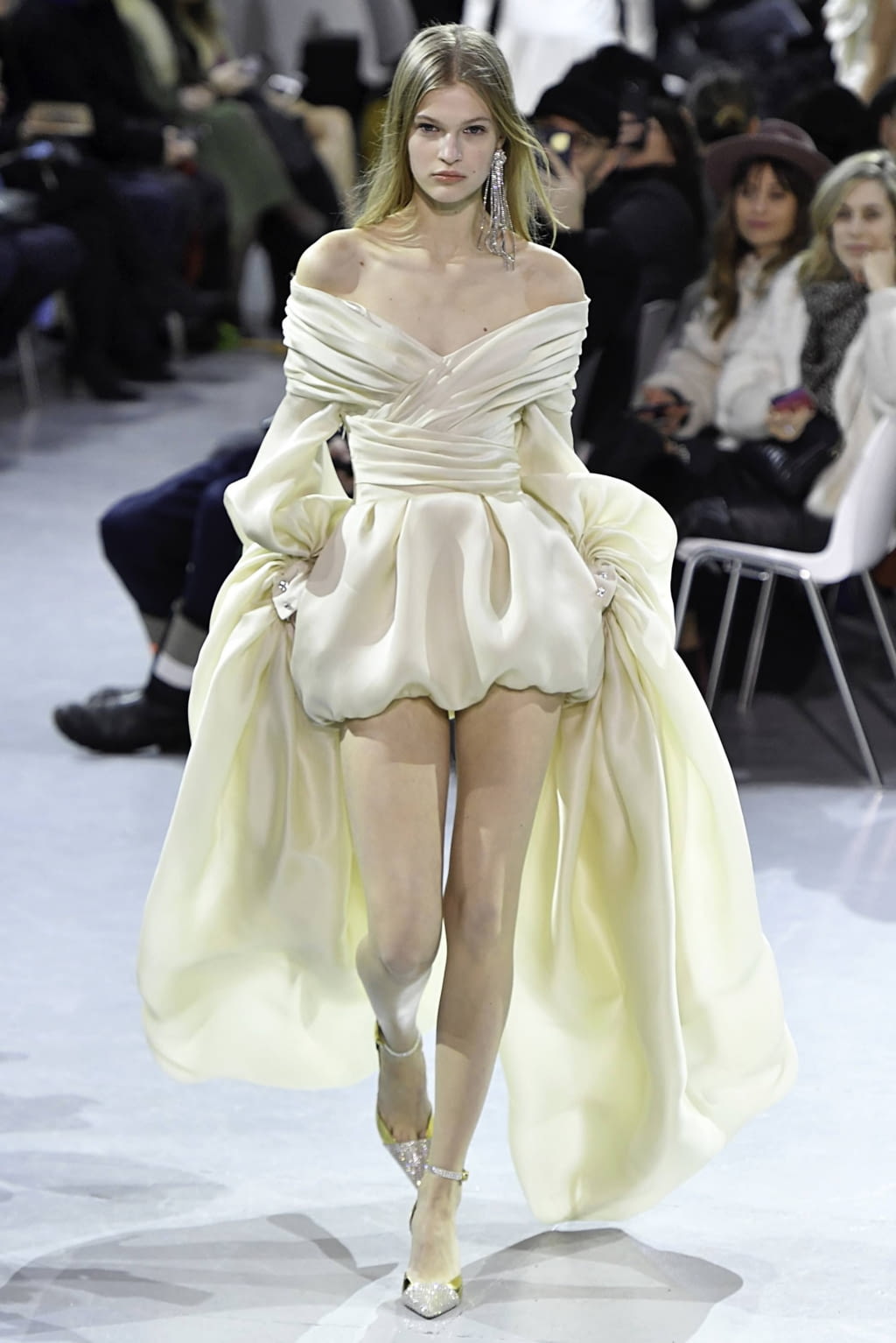 Fashion Week Paris Spring/Summer 2019 look 24 de la collection Alexandre Vauthier couture