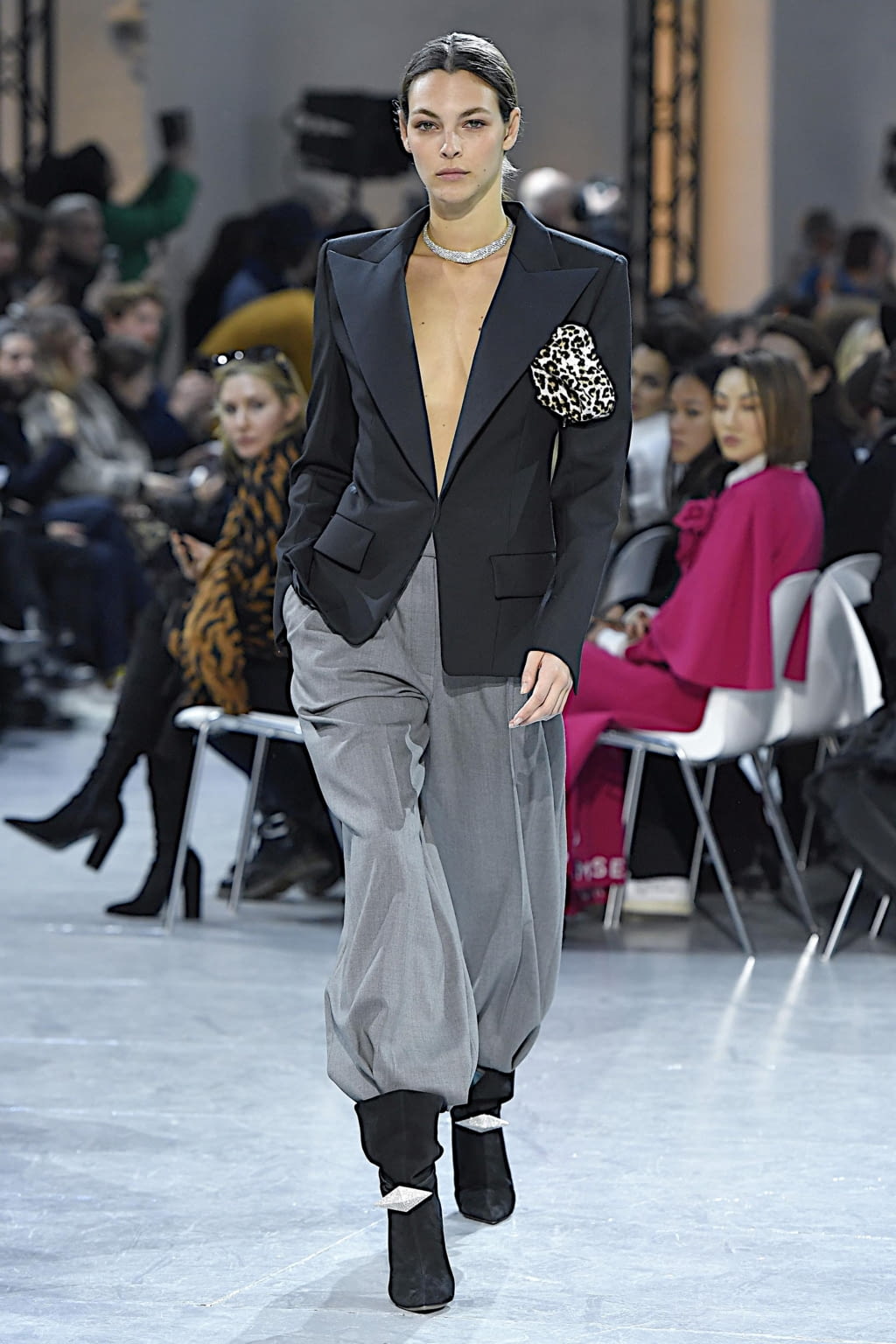 Fashion Week Paris Spring/Summer 2020 look 1 de la collection Alexandre Vauthier couture