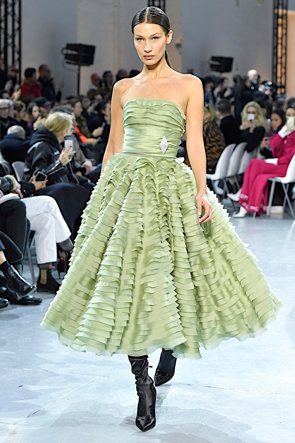 Fashion Week Paris Spring/Summer 2020 look 11 de la collection Alexandre Vauthier couture
